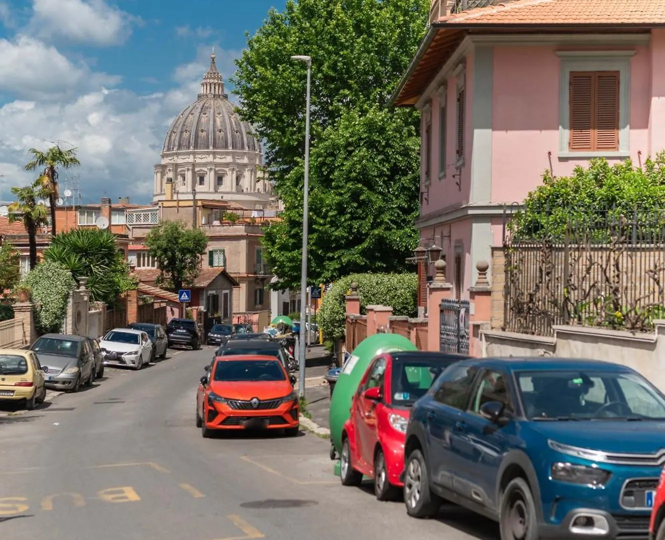 Suityrhome San Pietro 99 Rome 0*,  Italy